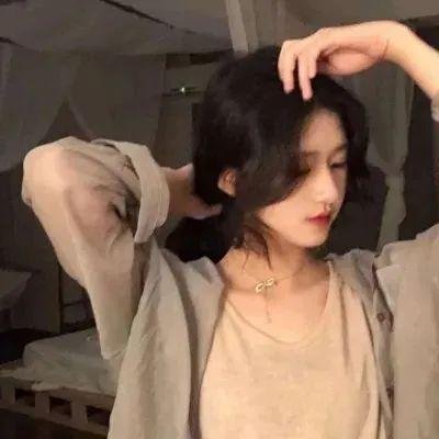娜迦项链封面